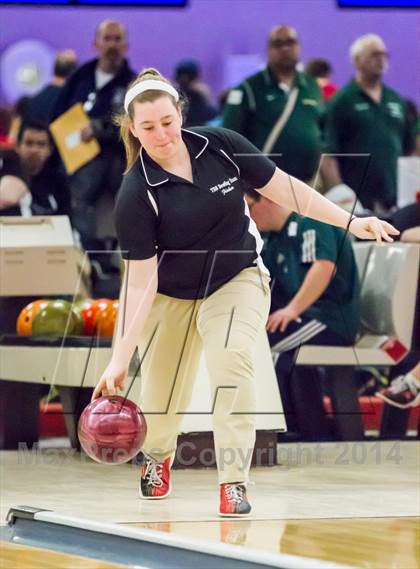 Thumbnail 2 in CIAC Bowling Championships photogallery.