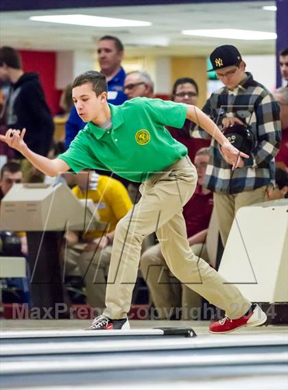 Thumbnail 1 in CIAC Bowling Championships photogallery.