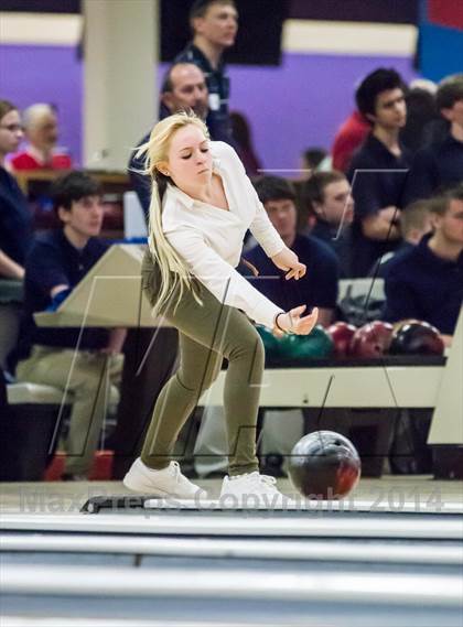 Thumbnail 2 in CIAC Bowling Championships photogallery.