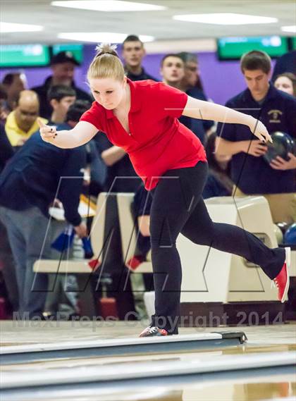 Thumbnail 2 in CIAC Bowling Championships photogallery.