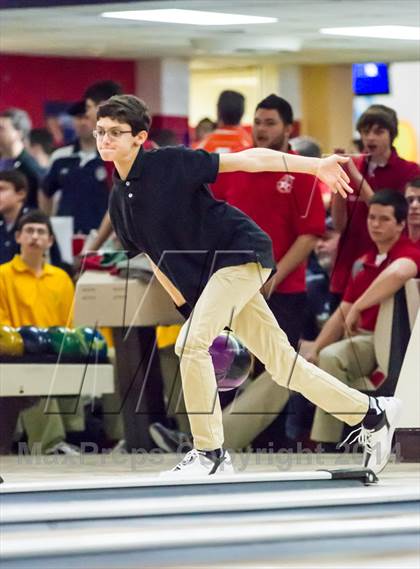 Thumbnail 2 in CIAC Bowling Championships photogallery.