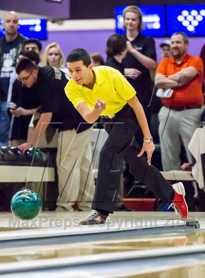 Thumbnail 3 in CIAC Bowling Championships photogallery.