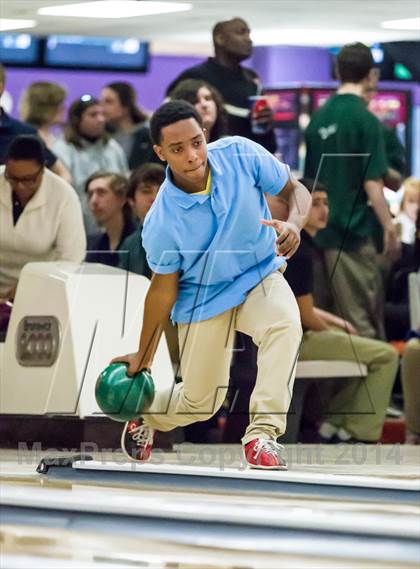 Thumbnail 2 in CIAC Bowling Championships photogallery.