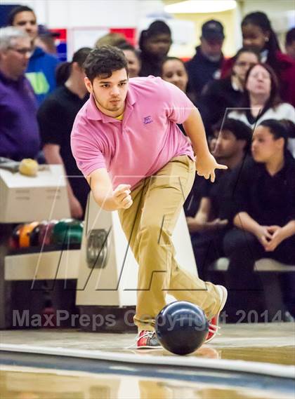 Thumbnail 1 in CIAC Bowling Championships photogallery.