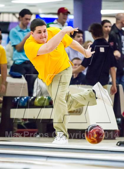 Thumbnail 3 in CIAC Bowling Championships photogallery.