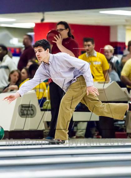 Thumbnail 2 in CIAC Bowling Championships photogallery.