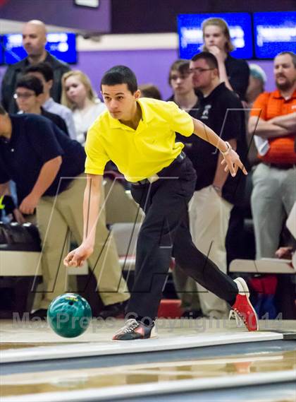 Thumbnail 1 in CIAC Bowling Championships photogallery.