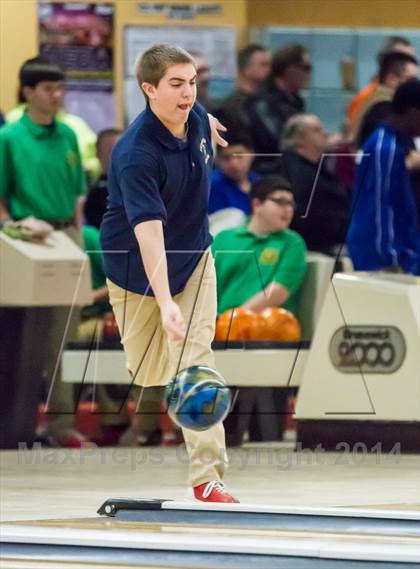 Thumbnail 2 in CIAC Bowling Championships photogallery.