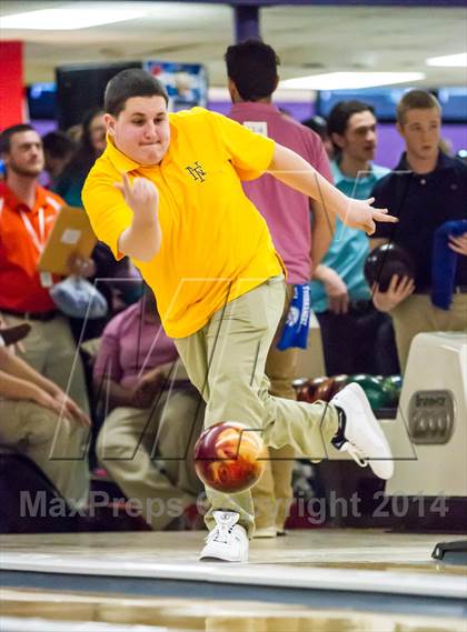 Thumbnail 2 in CIAC Bowling Championships photogallery.