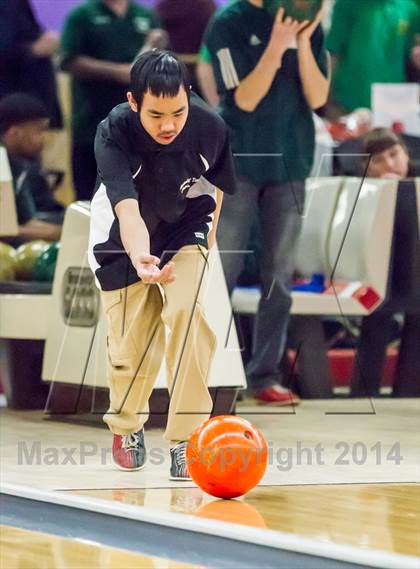 Thumbnail 1 in CIAC Bowling Championships photogallery.