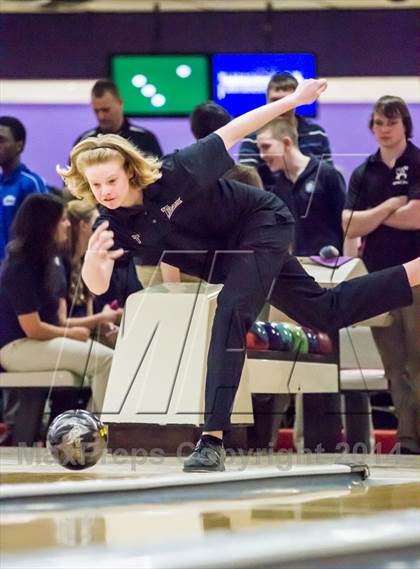 Thumbnail 1 in CIAC Bowling Championships photogallery.