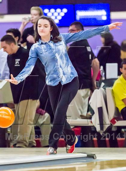 Thumbnail 2 in CIAC Bowling Championships photogallery.