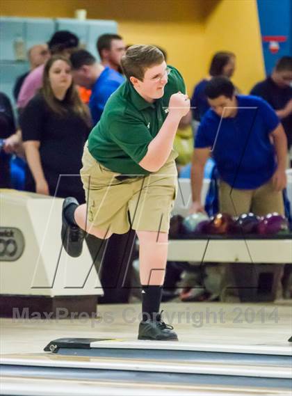 Thumbnail 1 in CIAC Bowling Championships photogallery.