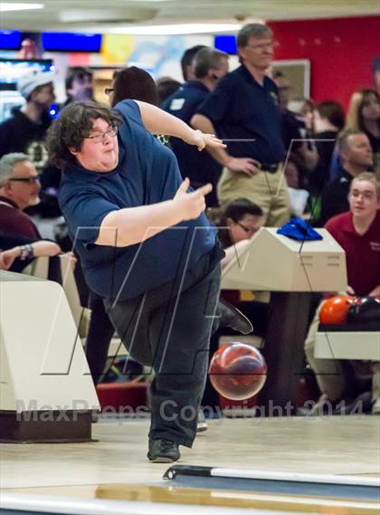 Thumbnail 2 in CIAC Bowling Championships photogallery.