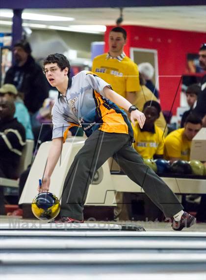 Thumbnail 1 in CIAC Bowling Championships photogallery.