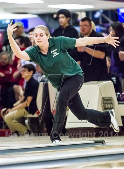 Thumbnail 1 in CIAC Bowling Championships photogallery.