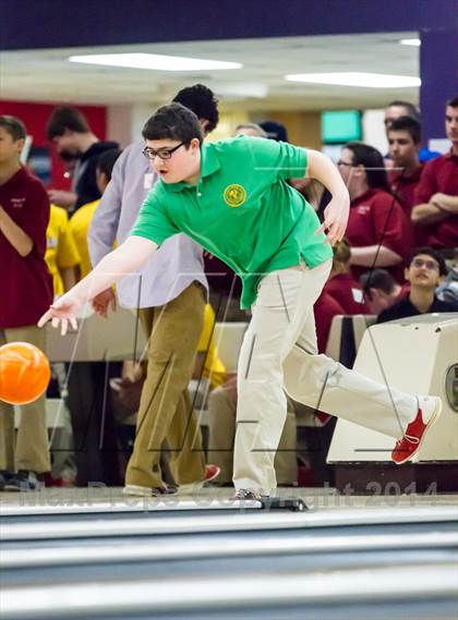Thumbnail 3 in CIAC Bowling Championships photogallery.