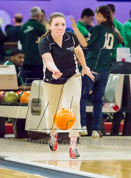 Thumbnail 2 in CIAC Bowling Championships photogallery.