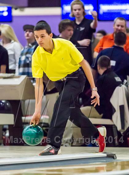 Thumbnail 2 in CIAC Bowling Championships photogallery.