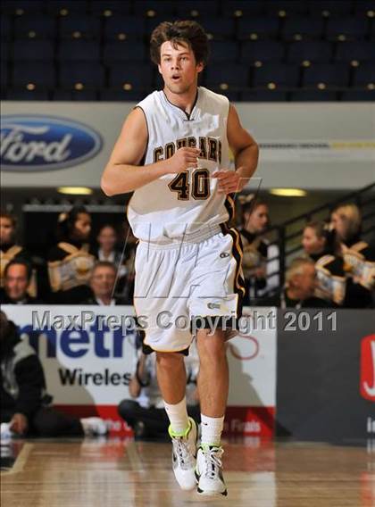 Thumbnail 2 in Ventura vs. Mission Viejo (CIF SS 2AA Final) photogallery.