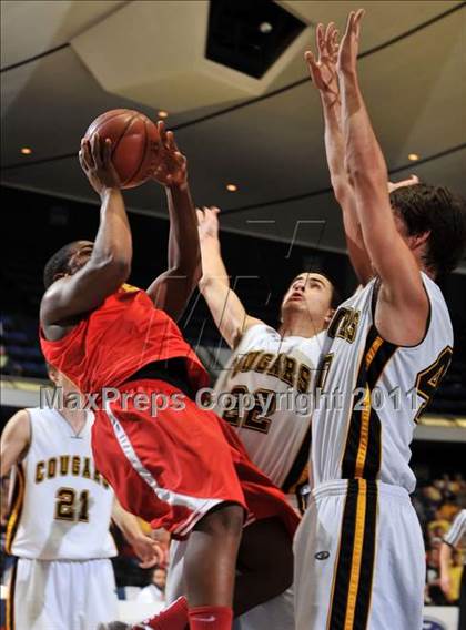 Thumbnail 1 in Ventura vs. Mission Viejo (CIF SS 2AA Final) photogallery.