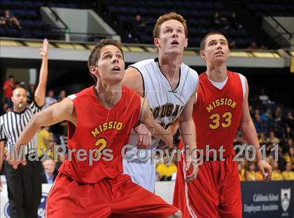 Thumbnail 3 in Ventura vs. Mission Viejo (CIF SS 2AA Final) photogallery.