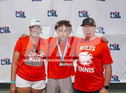 Thumbnail 3 in UIL Tennis 1A & 2A Boys Finals (Awards) photogallery.