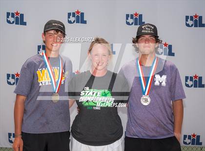 Thumbnail 2 in UIL Tennis 1A & 2A Boys Finals (Awards) photogallery.