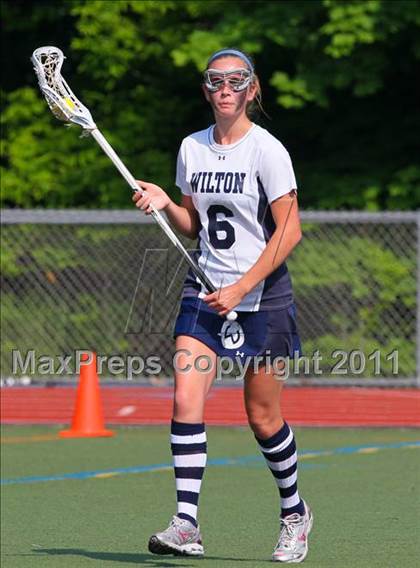 Thumbnail 3 in Darien vs. Wilton (FCIAC Final) photogallery.