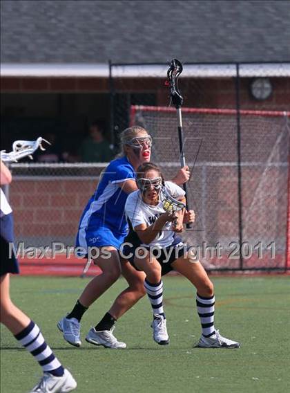 Thumbnail 3 in Darien vs. Wilton (FCIAC Final) photogallery.