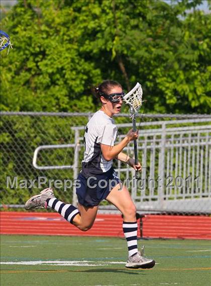 Thumbnail 2 in Darien vs. Wilton (FCIAC Final) photogallery.