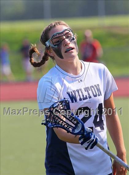 Thumbnail 2 in Darien vs. Wilton (FCIAC Final) photogallery.
