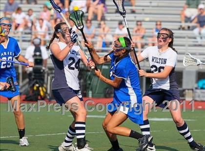 Thumbnail 2 in Darien vs. Wilton (FCIAC Final) photogallery.