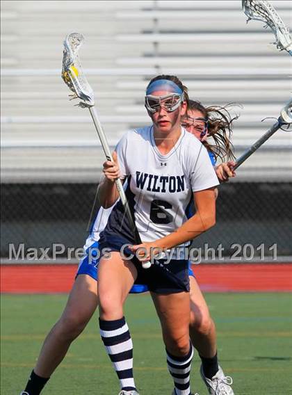 Thumbnail 3 in Darien vs. Wilton (FCIAC Final) photogallery.
