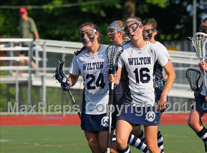 Thumbnail 3 in Darien vs. Wilton (FCIAC Final) photogallery.