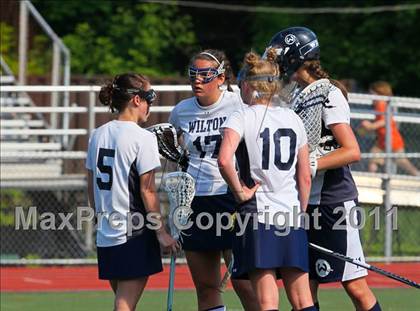Thumbnail 2 in Darien vs. Wilton (FCIAC Final) photogallery.