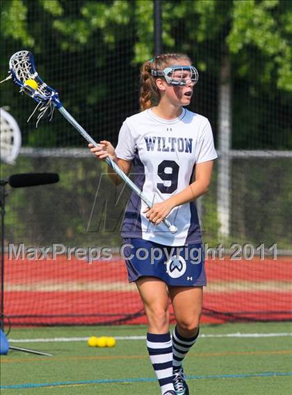 Thumbnail 2 in Darien vs. Wilton (FCIAC Final) photogallery.