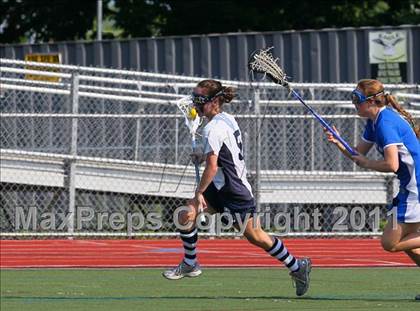 Thumbnail 2 in Darien vs. Wilton (FCIAC Final) photogallery.