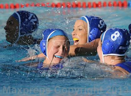 Thumbnail 2 in Santa Margarita vs Mater Dei (CIF-SS D2 Final) photogallery.