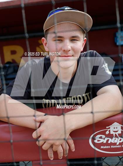 Thumbnail 3 in Sprayberry @ Lassiter photogallery.