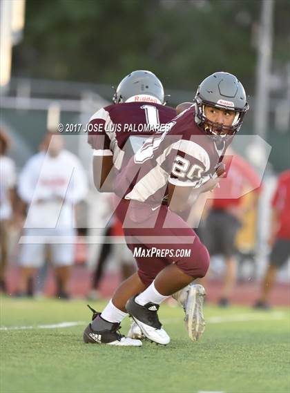 Thumbnail 3 in Granite Hills vs Desert Mirage (Riverside Prep Scrimmage) photogallery.