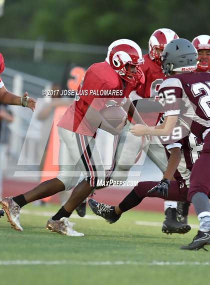 Thumbnail 3 in Granite Hills vs Desert Mirage (Riverside Prep Scrimmage) photogallery.