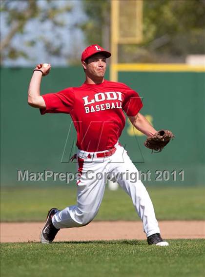 Thumbnail 2 in Bear Creek @ Lodi photogallery.