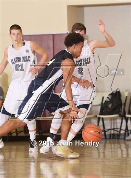 Thumbnail 3 in Glacier Peak vs. St. John Bosco (MaxPreps Holiday Classic) photogallery.