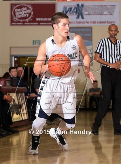 Thumbnail 2 in Glacier Peak vs. St. John Bosco (MaxPreps Holiday Classic) photogallery.
