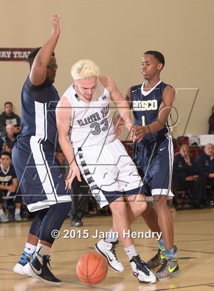 Thumbnail 3 in Glacier Peak vs. St. John Bosco (MaxPreps Holiday Classic) photogallery.