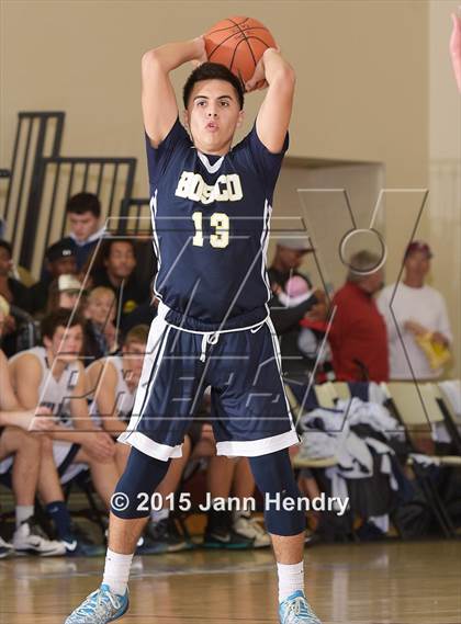 Thumbnail 2 in Glacier Peak vs. St. John Bosco (MaxPreps Holiday Classic) photogallery.