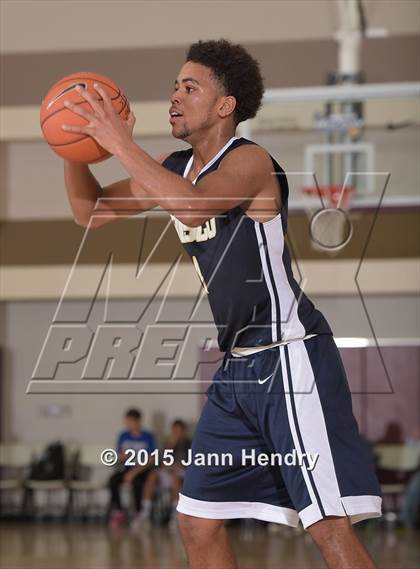 Thumbnail 1 in Glacier Peak vs. St. John Bosco (MaxPreps Holiday Classic) photogallery.