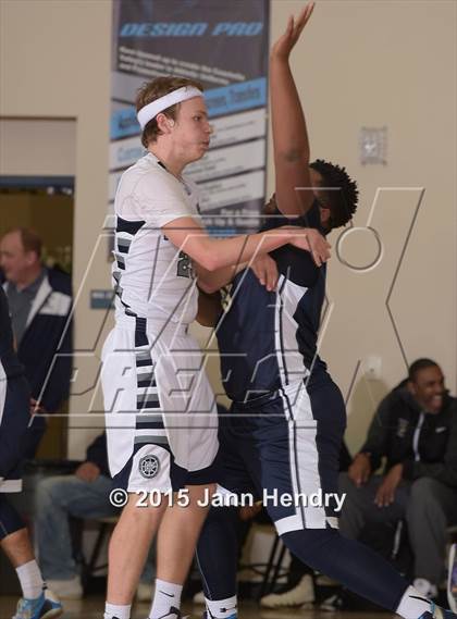 Thumbnail 3 in Glacier Peak vs. St. John Bosco (MaxPreps Holiday Classic) photogallery.