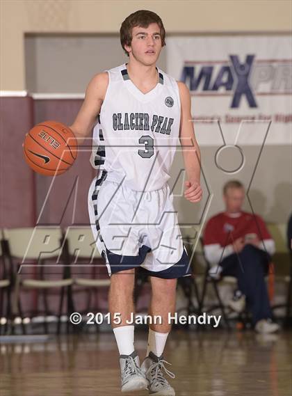 Thumbnail 2 in Glacier Peak vs. St. John Bosco (MaxPreps Holiday Classic) photogallery.